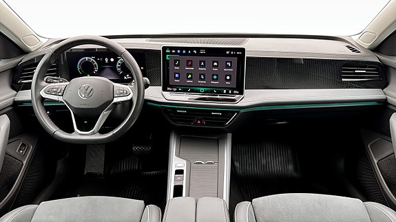 Volkswagen Passat 10 of 19