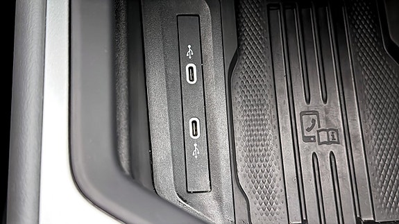 Volkswagen Passat 18 of 19