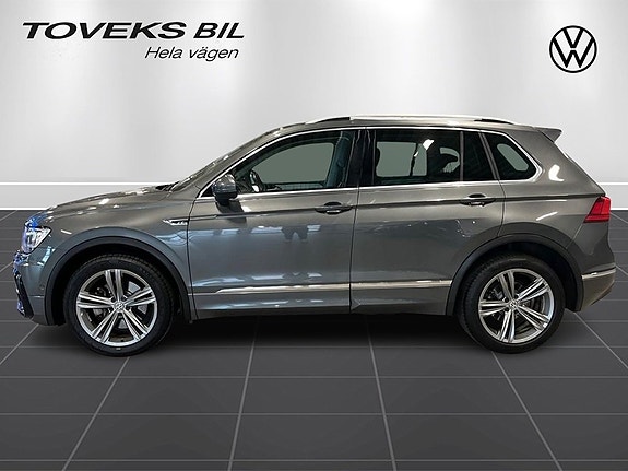 Volkswagen Tiguan 2 of 16
