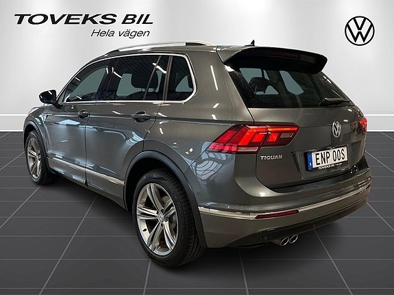 Volkswagen Tiguan 3 of 16