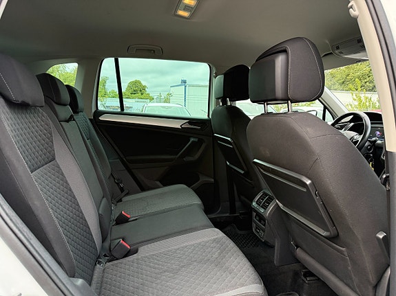 Volkswagen Tiguan 12 of 12
