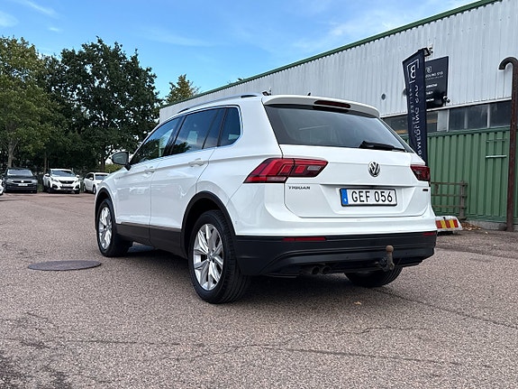 Volkswagen Tiguan 5 of 12