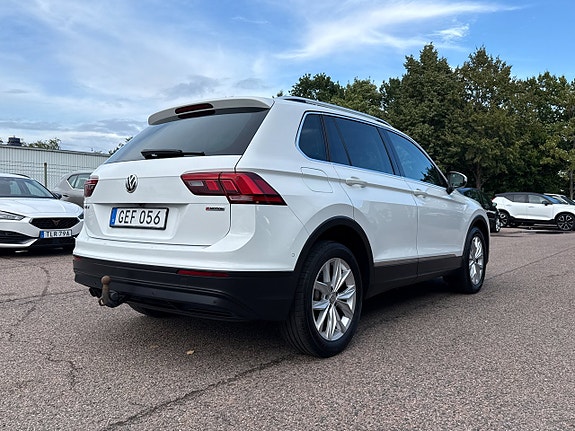 Volkswagen Tiguan 6 of 12