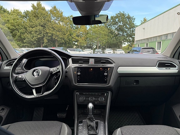 Volkswagen Tiguan 10 of 12