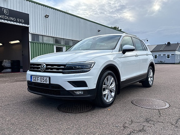 Volkswagen Tiguan 3 of 12