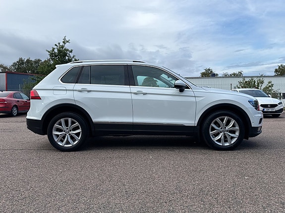 Volkswagen Tiguan 8 of 12