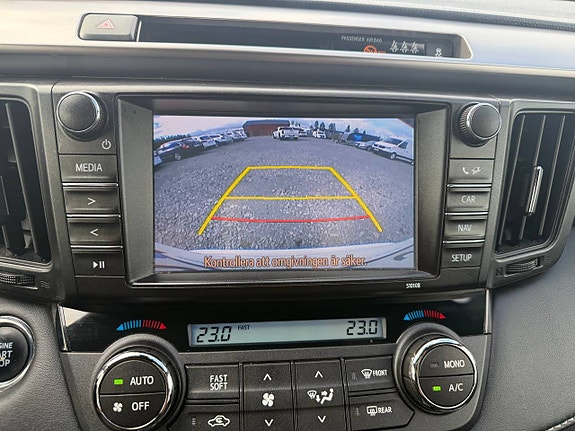 Toyota RAV4 11 of 12