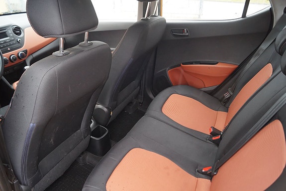 Hyundai i10 16 of 17