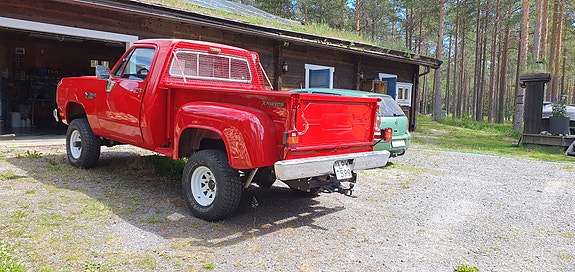 Dodge RAM 150 2 of 17