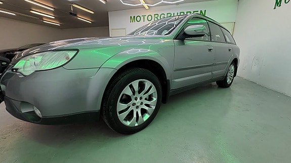 Subaru Outback 8 of 21
