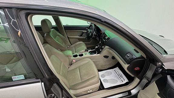 Subaru Outback 18 of 21