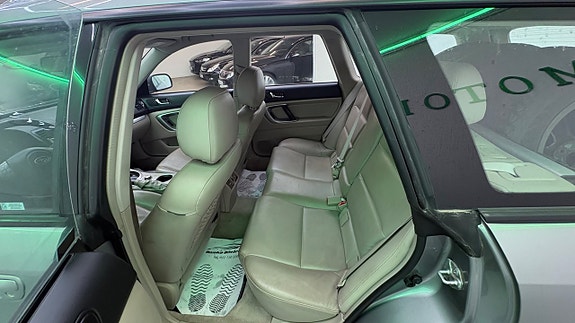 Subaru Outback 16 of 21