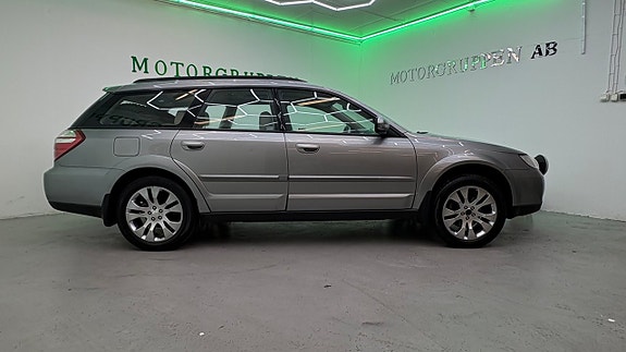 Subaru Outback 4 of 21