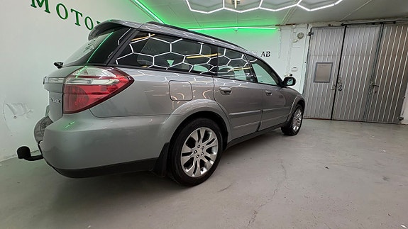Subaru Outback 5 of 21