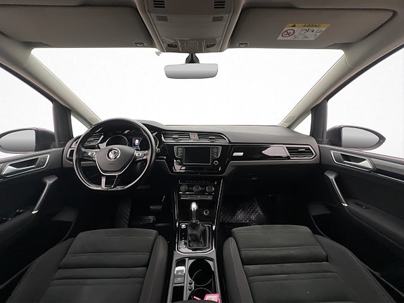 Volkswagen Touran 15 of 30