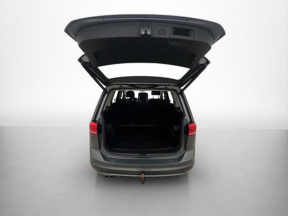 Volkswagen Touran 10 of 30