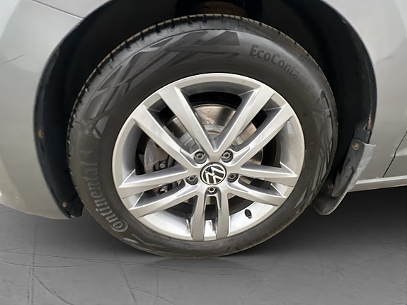 Volkswagen Touran 27 of 30