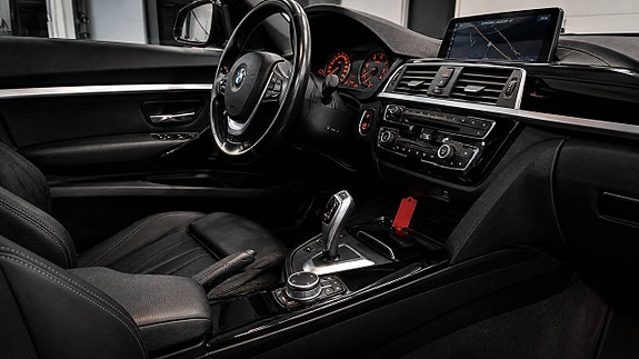 BMW 320d 11 of 18