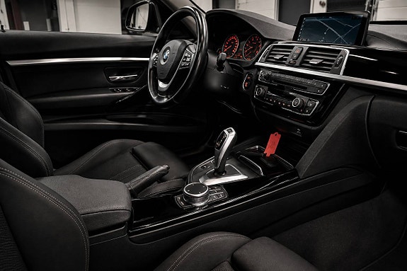 BMW 320d 13 of 18