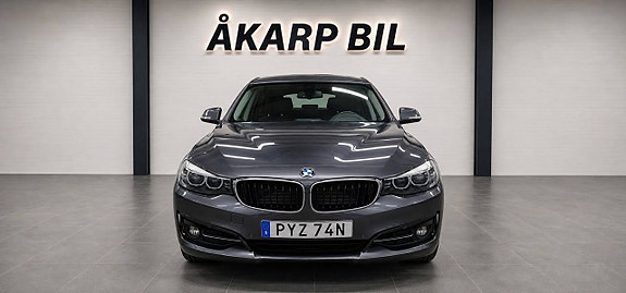 BMW 320d 2 of 18