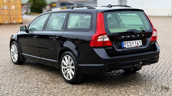 Volvo V70 7 of 17