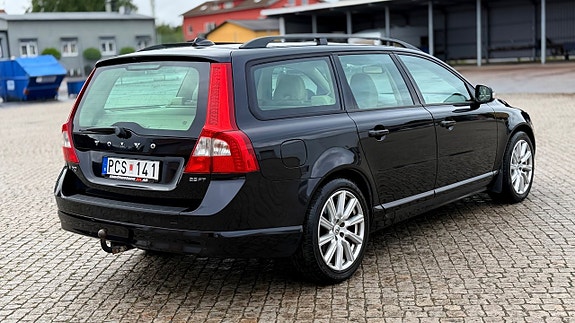 Volvo V70 5 of 17