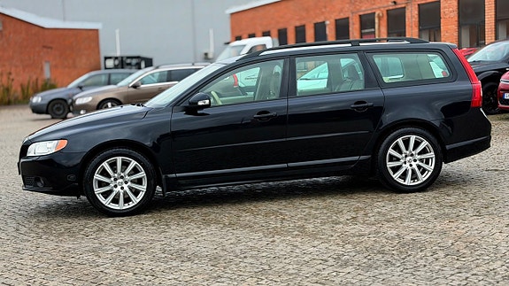 Volvo V70 8 of 17