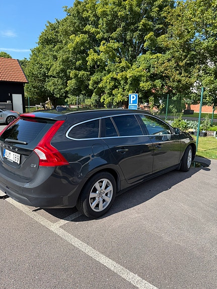 Volvo V60 3 of 8