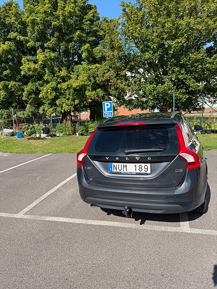 Volvo V60 4 of 8