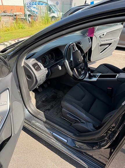 Volvo V60 5 of 8