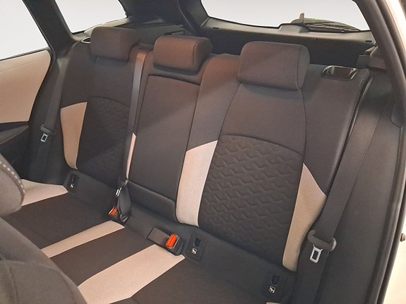 Toyota Corolla 14 of 16