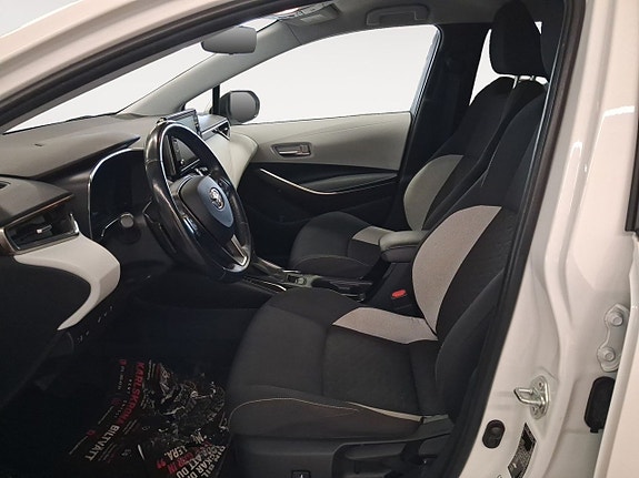 Toyota Corolla 9 of 16
