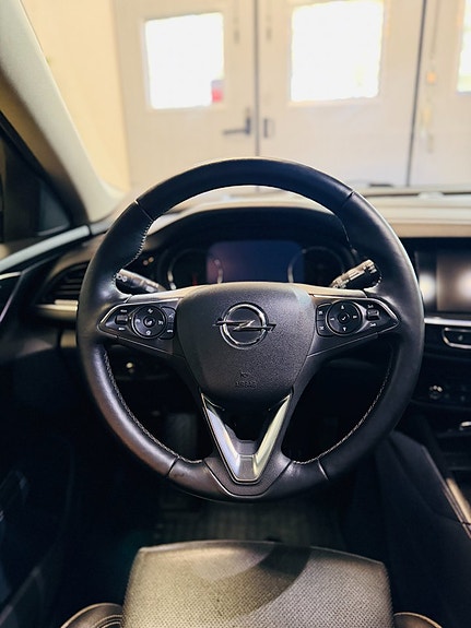 Opel Insignia 16 of 21