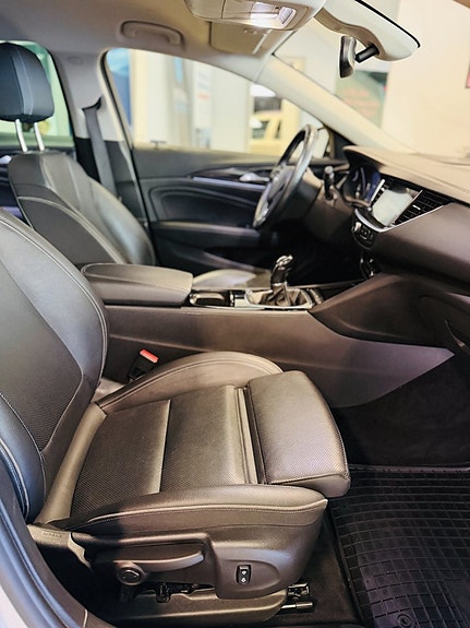 Opel Insignia 19 of 21