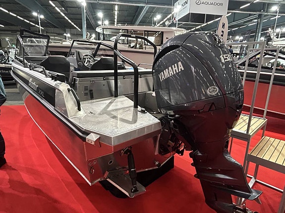 BUSTER XXL Yamaha F150XC Black edition -27 7 of 9