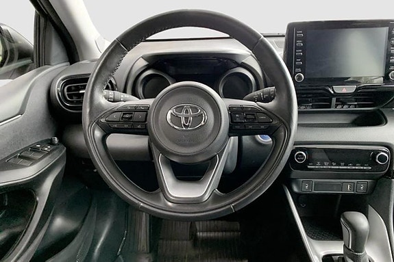 Toyota Yaris 11 of 12