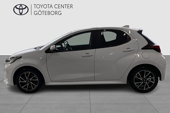 Toyota Yaris 5 of 12