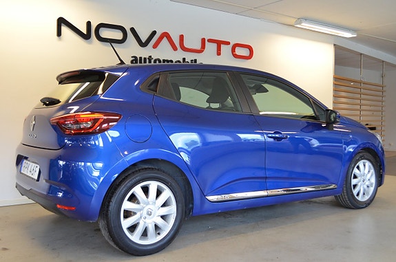 Renault Clio 14 of 17