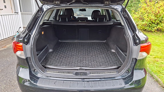 Toyota Avensis 5 of 5