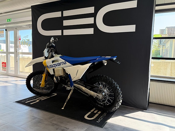 Husqvarna TE 300 6 of 6