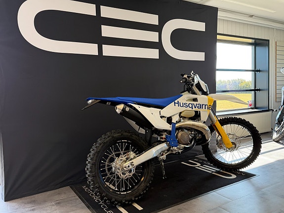 Husqvarna TE 300 3 of 6