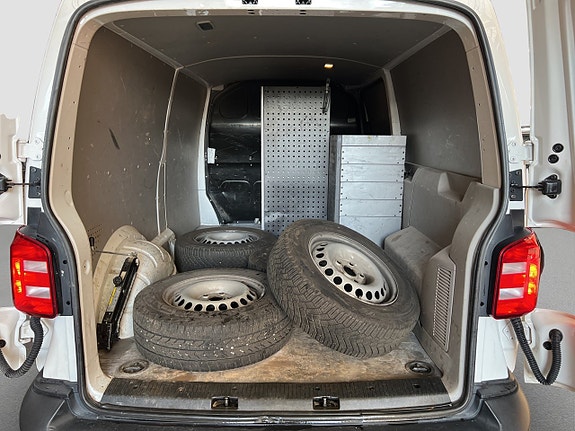 Volkswagen Transporter 15 of 17