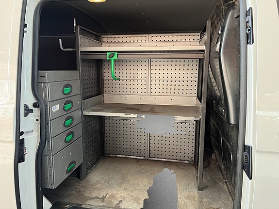 Volkswagen Transporter 16 of 17