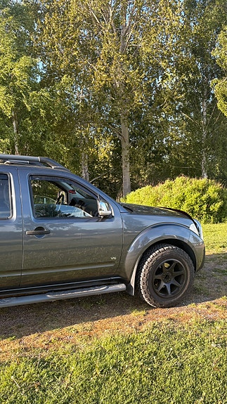 Nissan Navara 4 of 8