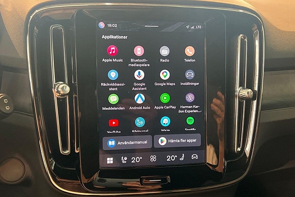 Volvo XC40 16 of 28