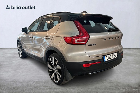 Volvo XC40 3 of 28