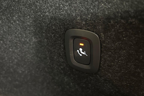 Volvo XC40 27 of 28