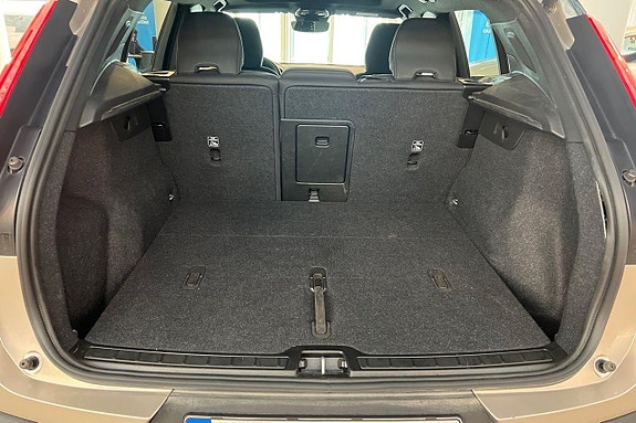 Volvo XC40 25 of 28