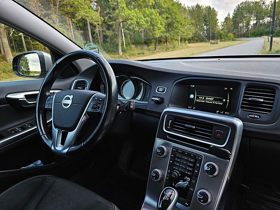 Volvo V60 9 of 12