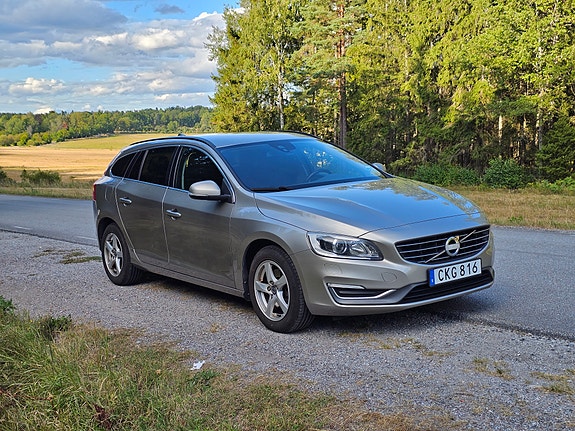 Volvo V60 8 of 12